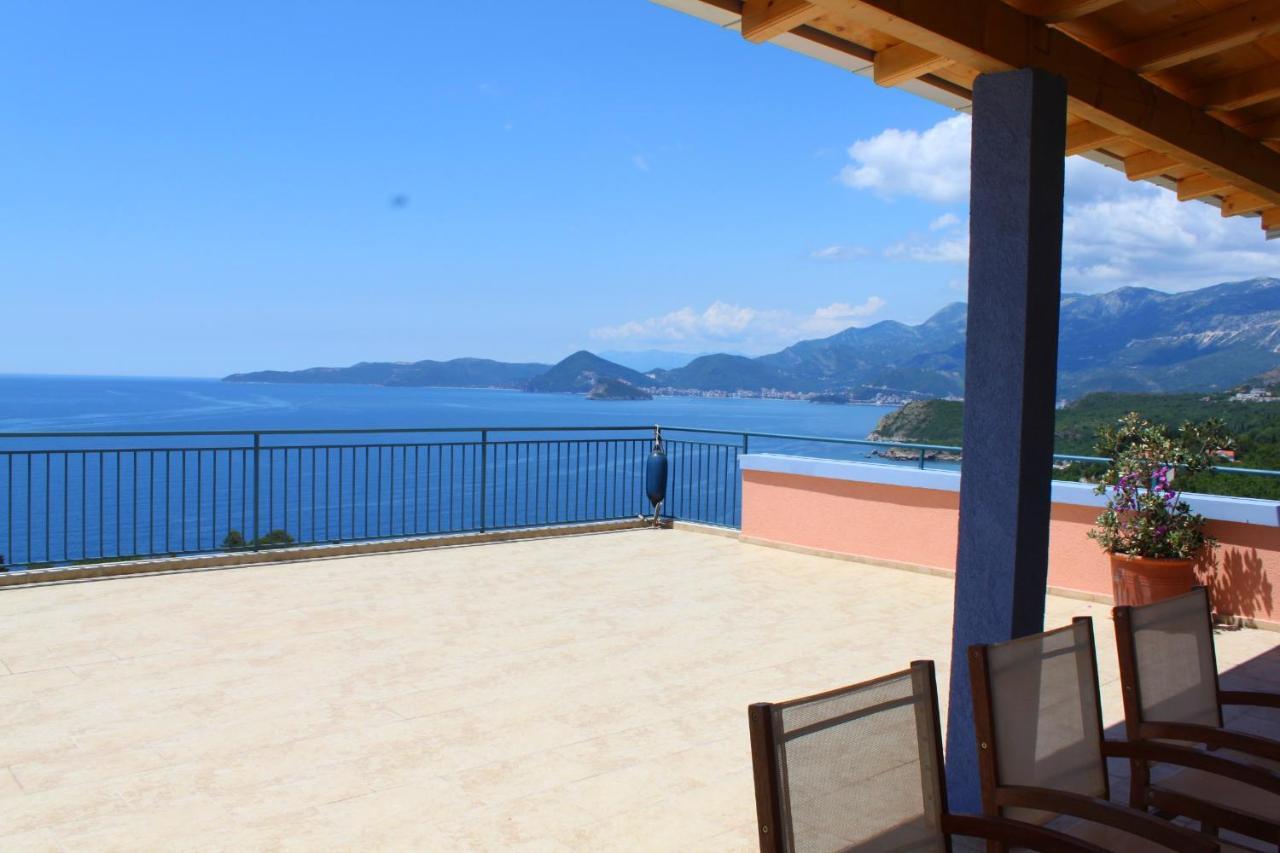 Blue Mediterranean Apartments Свети-Стефан Экстерьер фото