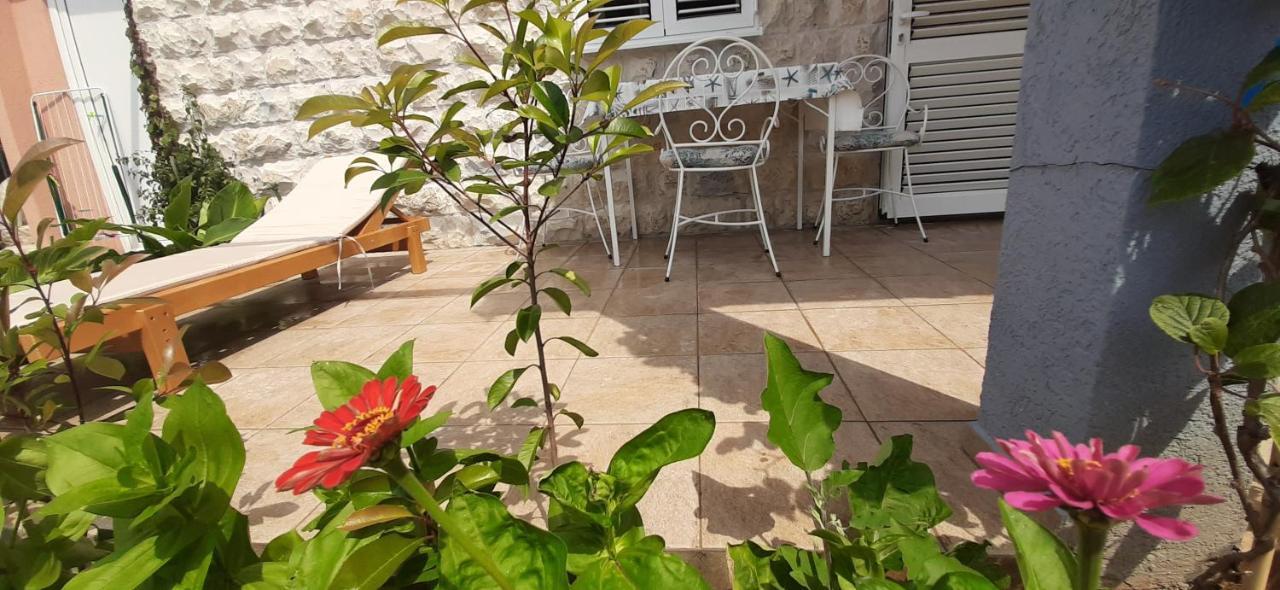 Blue Mediterranean Apartments Свети-Стефан Экстерьер фото