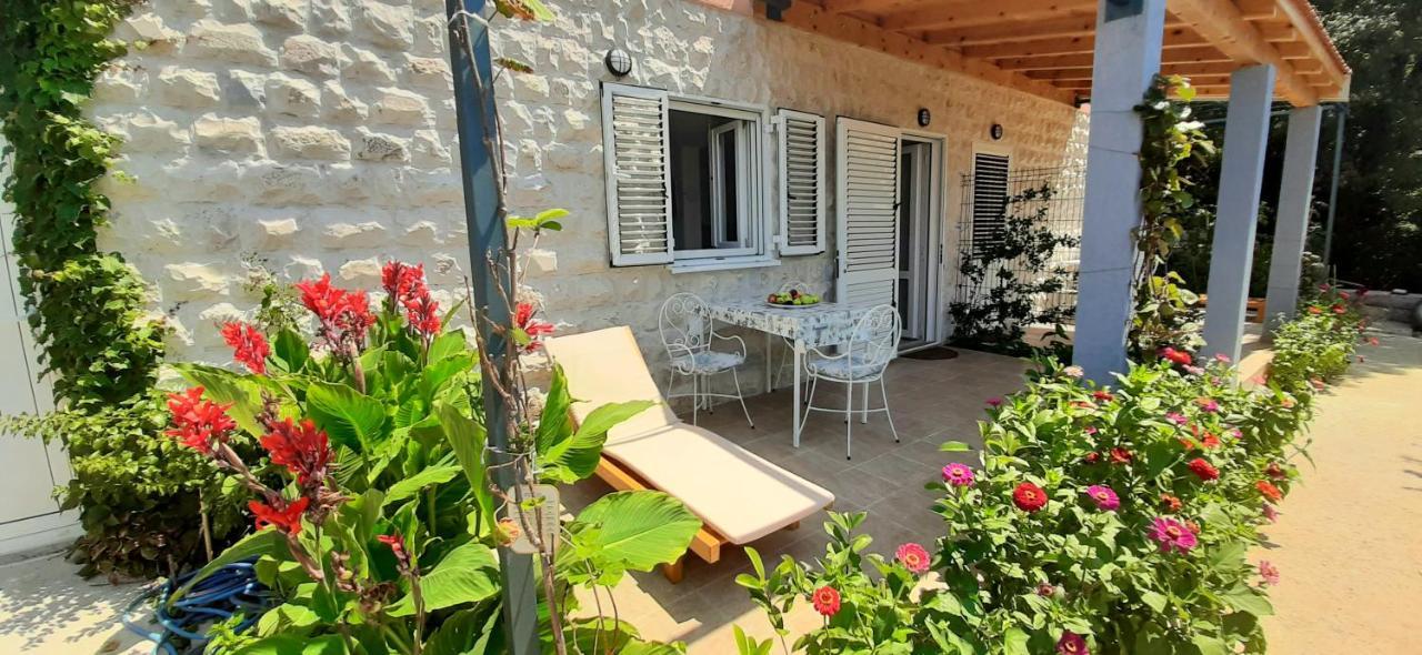 Blue Mediterranean Apartments Свети-Стефан Экстерьер фото