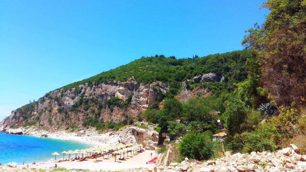 Blue Mediterranean Apartments Свети-Стефан Экстерьер фото